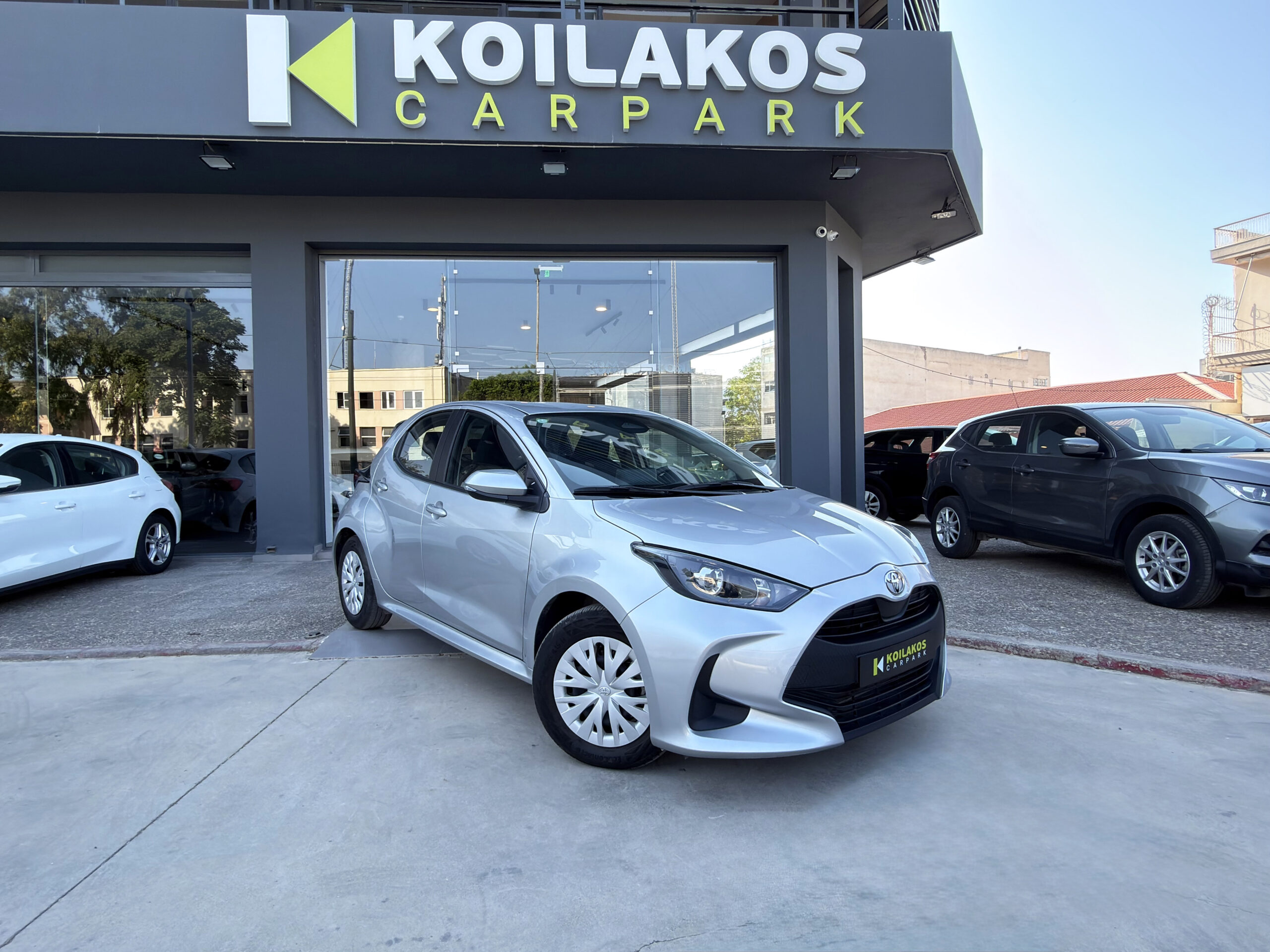Toyota Yaris 2024 1.5 HYBRID LIVE 116Hp ΜΗΔΕΝΙΚΑ ΤΕΛΗ 3πλή Εγγύηση